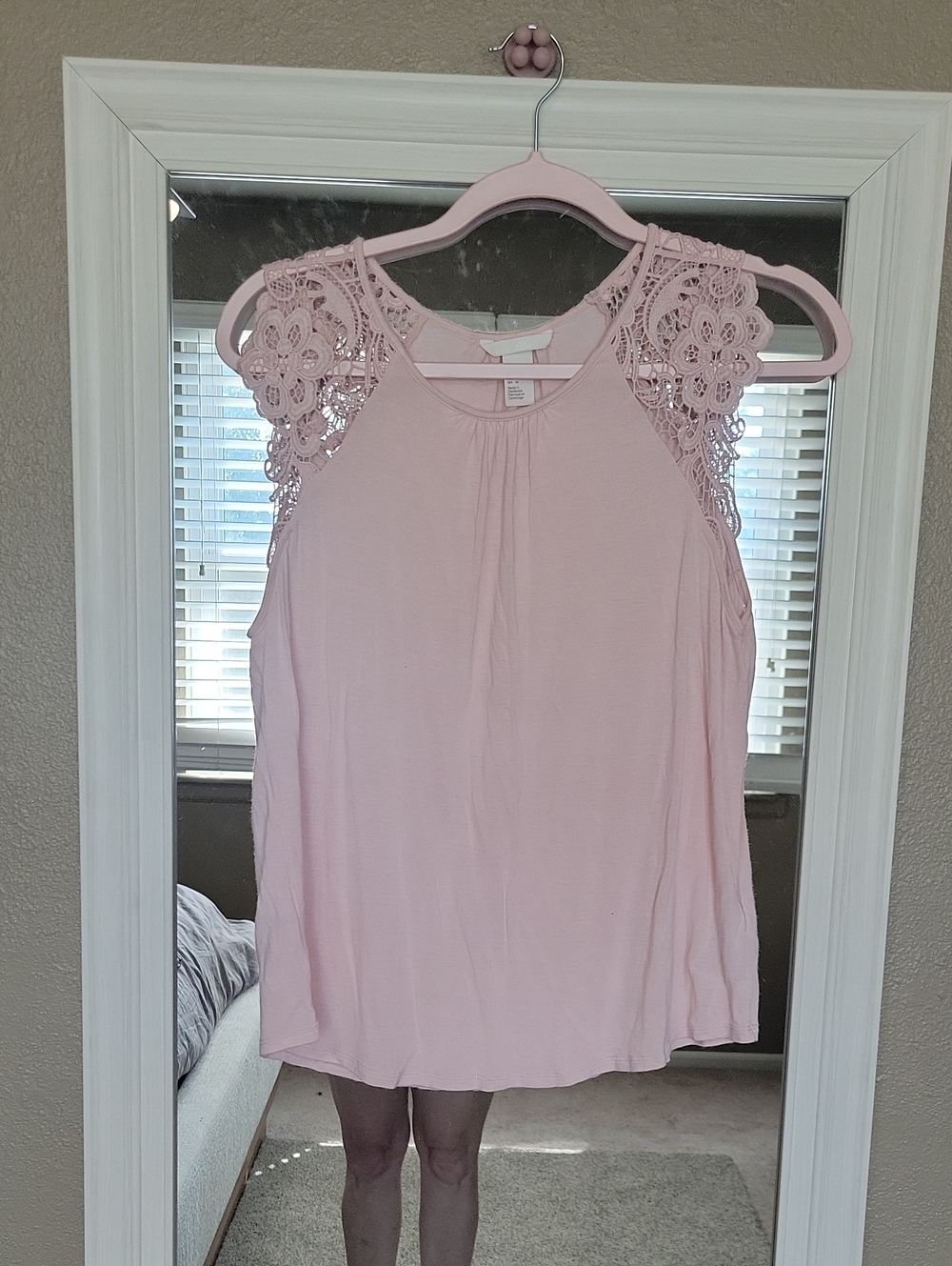 Women’s Pink Lace Sleeve Tank Top Medium